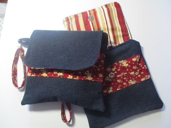 A Pocket Full Of Posies- Wristlet